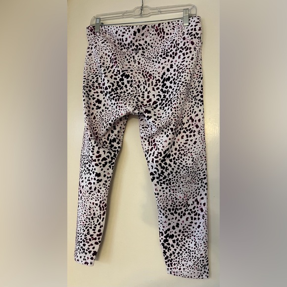Fabletics Define PowerHold High-Waisted 7/8 Legging - L Spotted Orchid - Picture 2 of 4